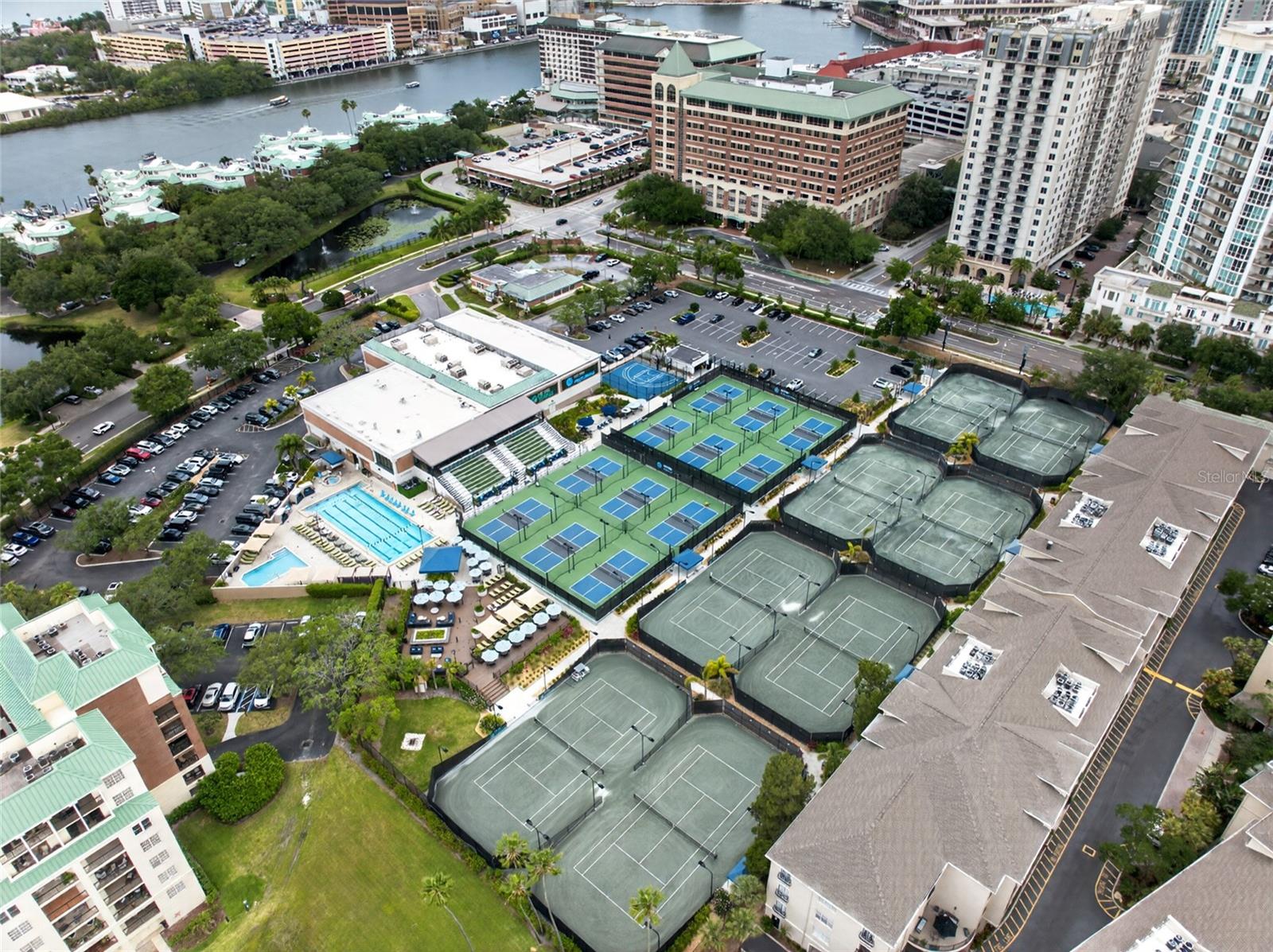 501 KNIGHTS RUN AVE #4102