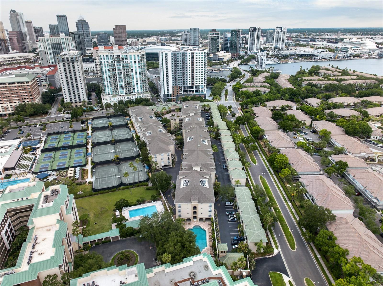 501 KNIGHTS RUN AVE #4102