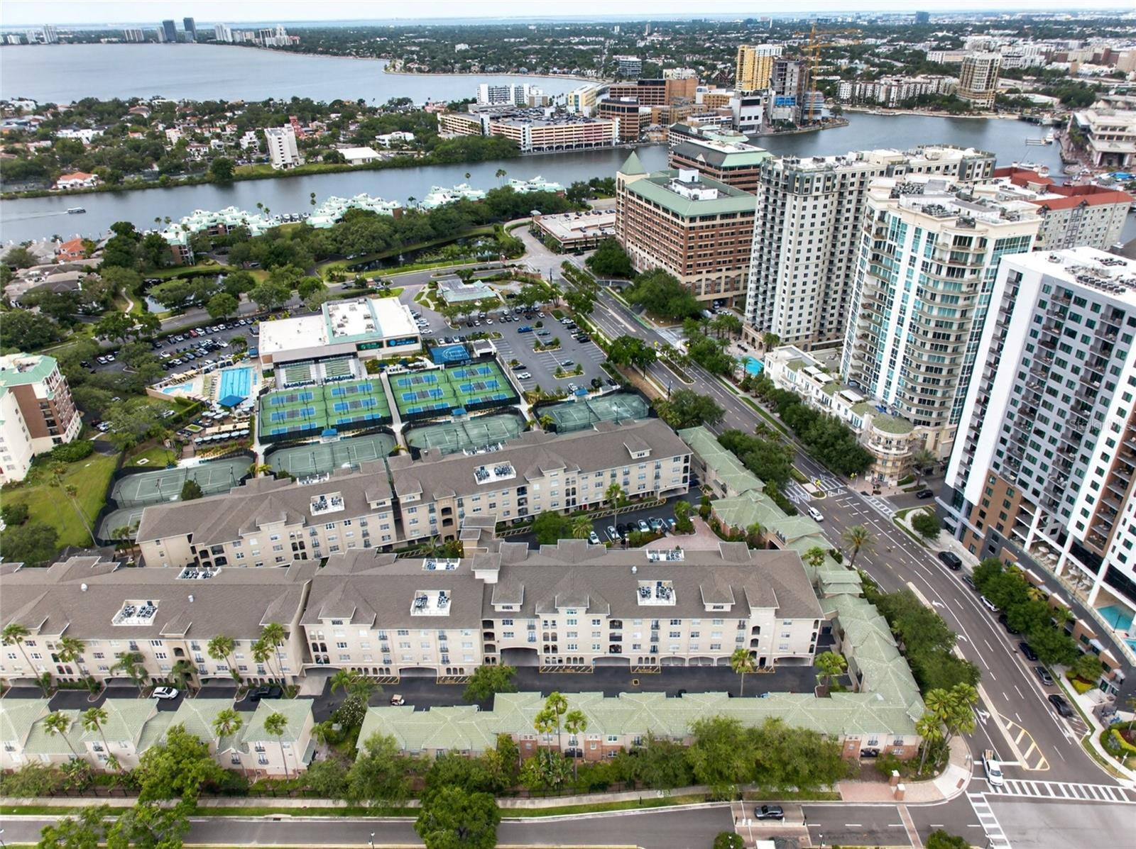 501 KNIGHTS RUN AVE #4102