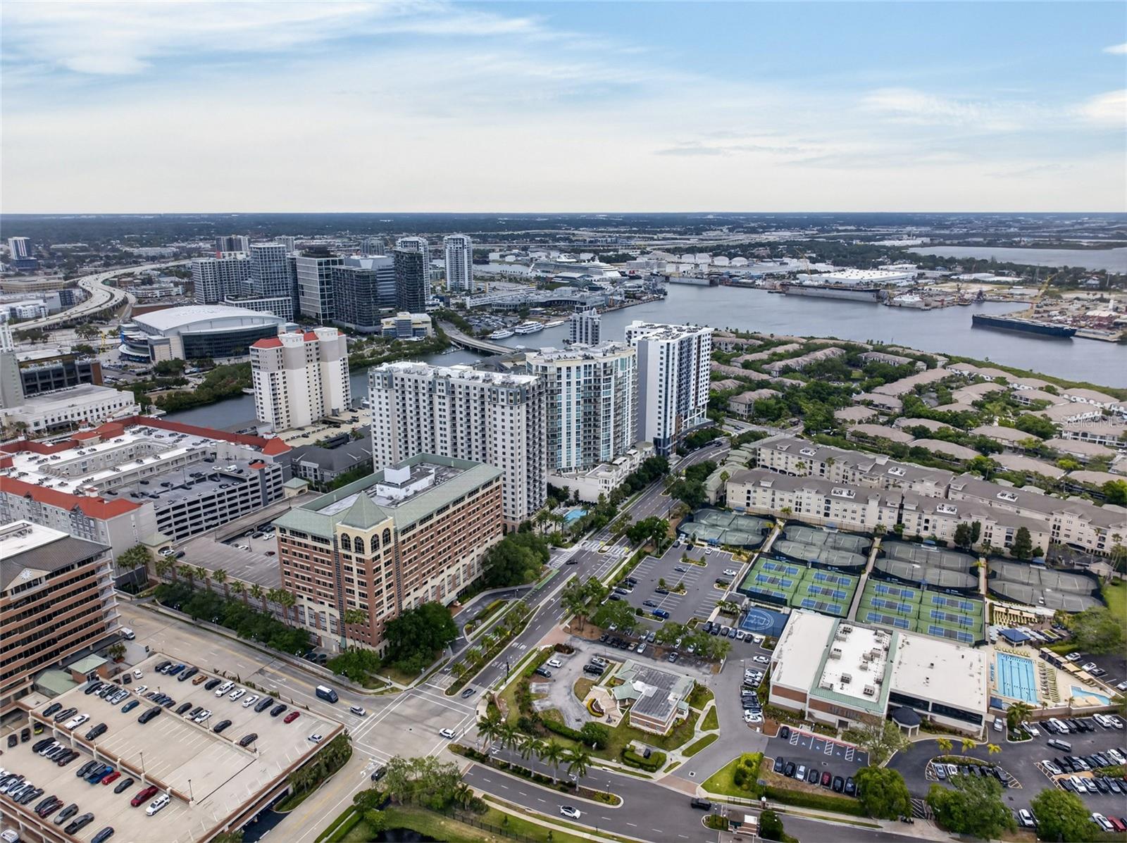 501 KNIGHTS RUN AVE #4102