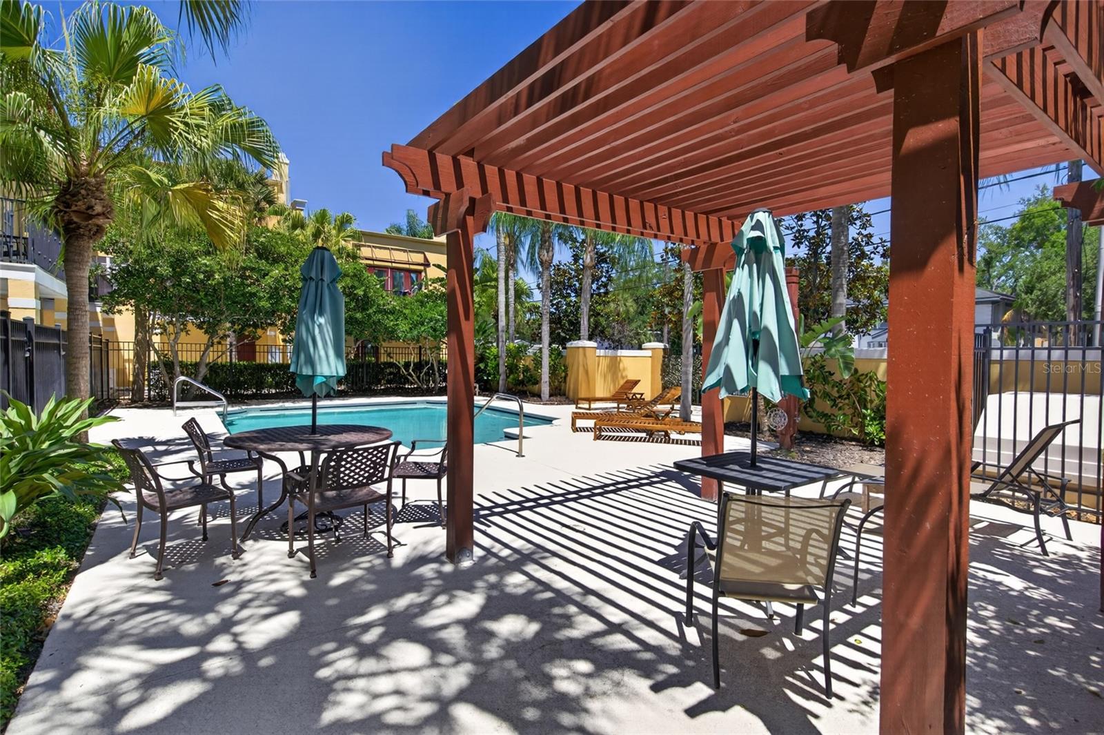 3322 LAS CAMPOS PL