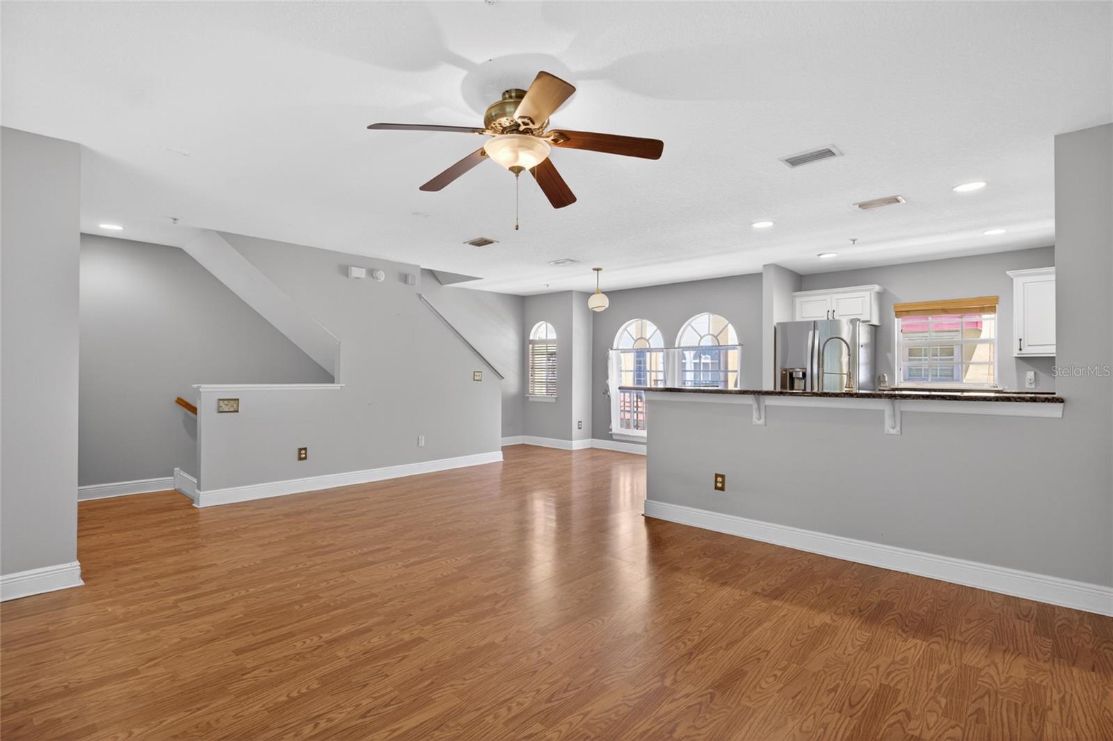 3322 LAS CAMPOS PL
