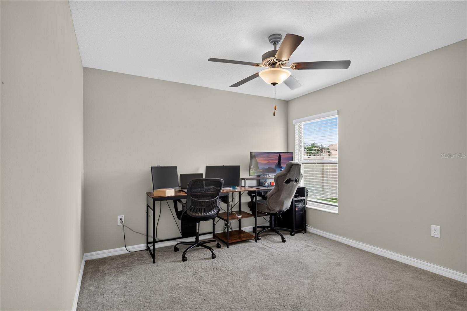 5420 LESLIE CANYON DR