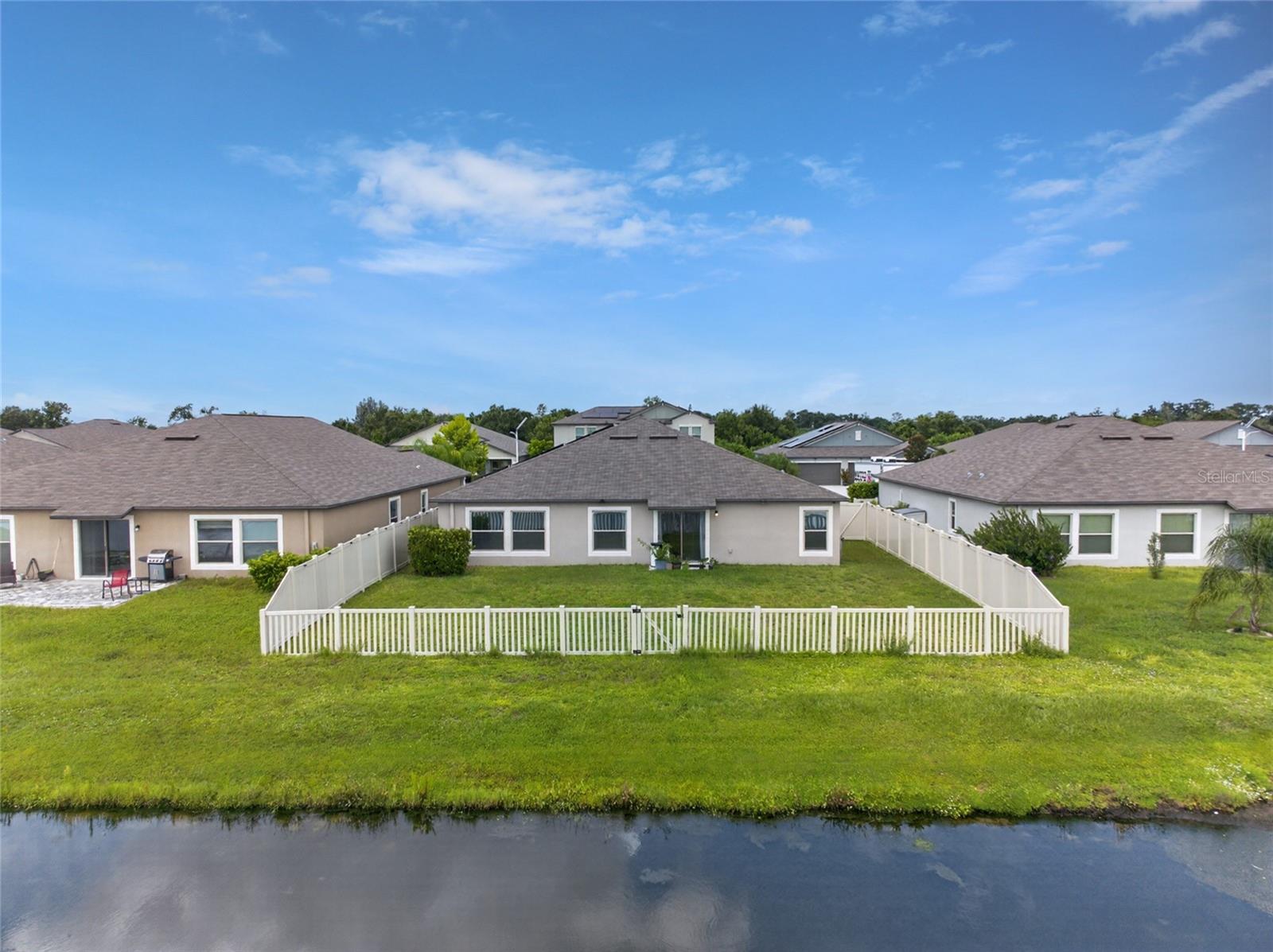 5420 LESLIE CANYON DR
