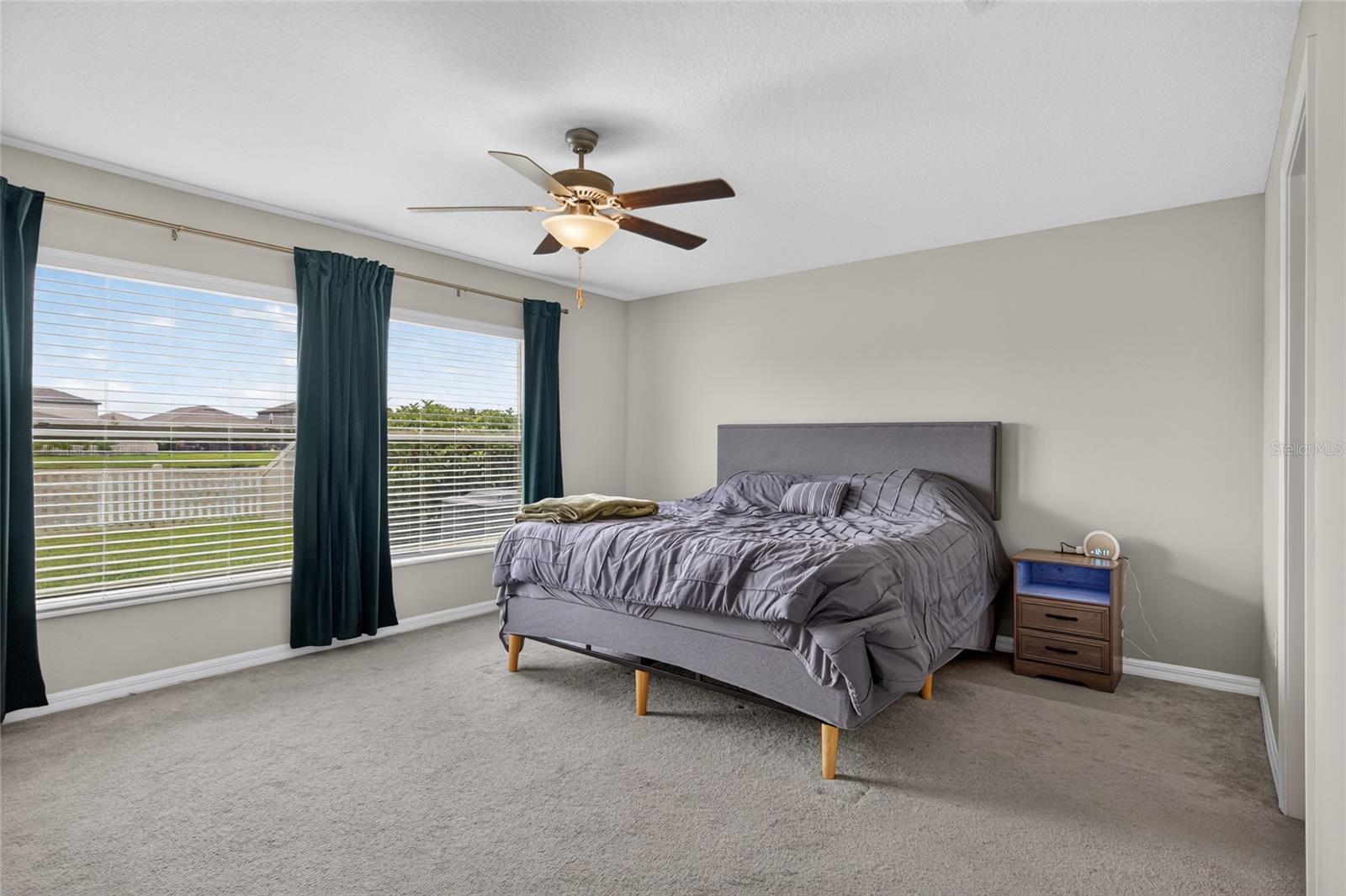 5420 LESLIE CANYON DR