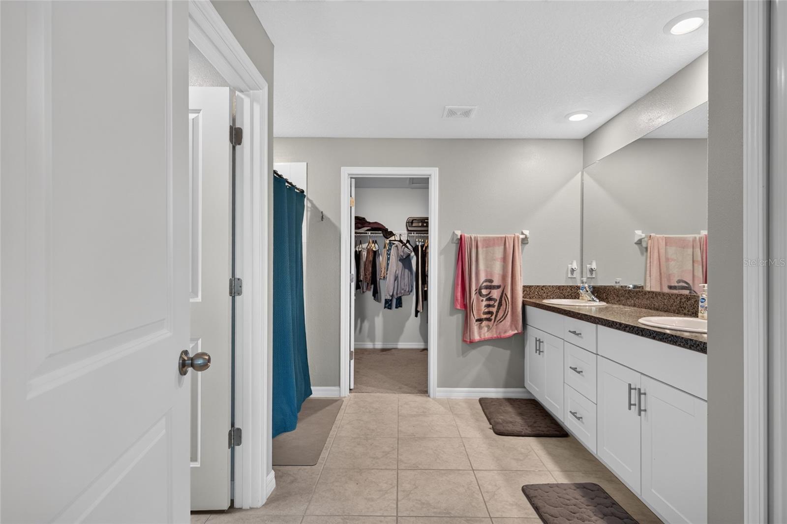 5420 LESLIE CANYON DR
