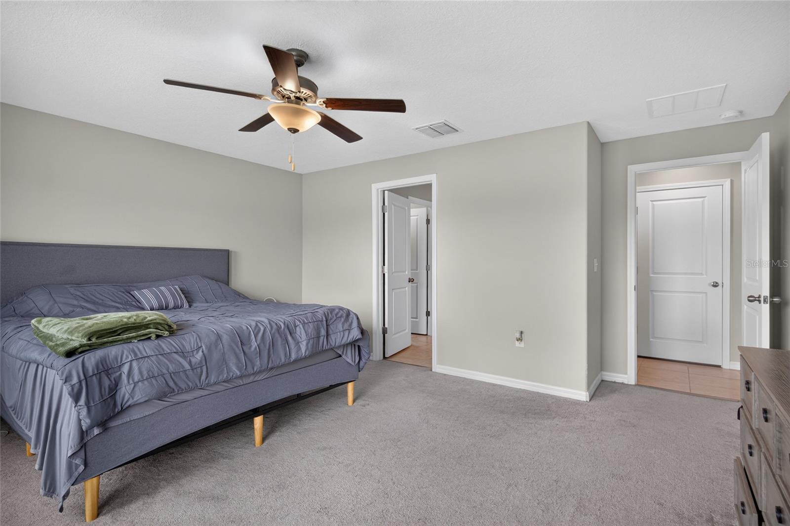 5420 LESLIE CANYON DR