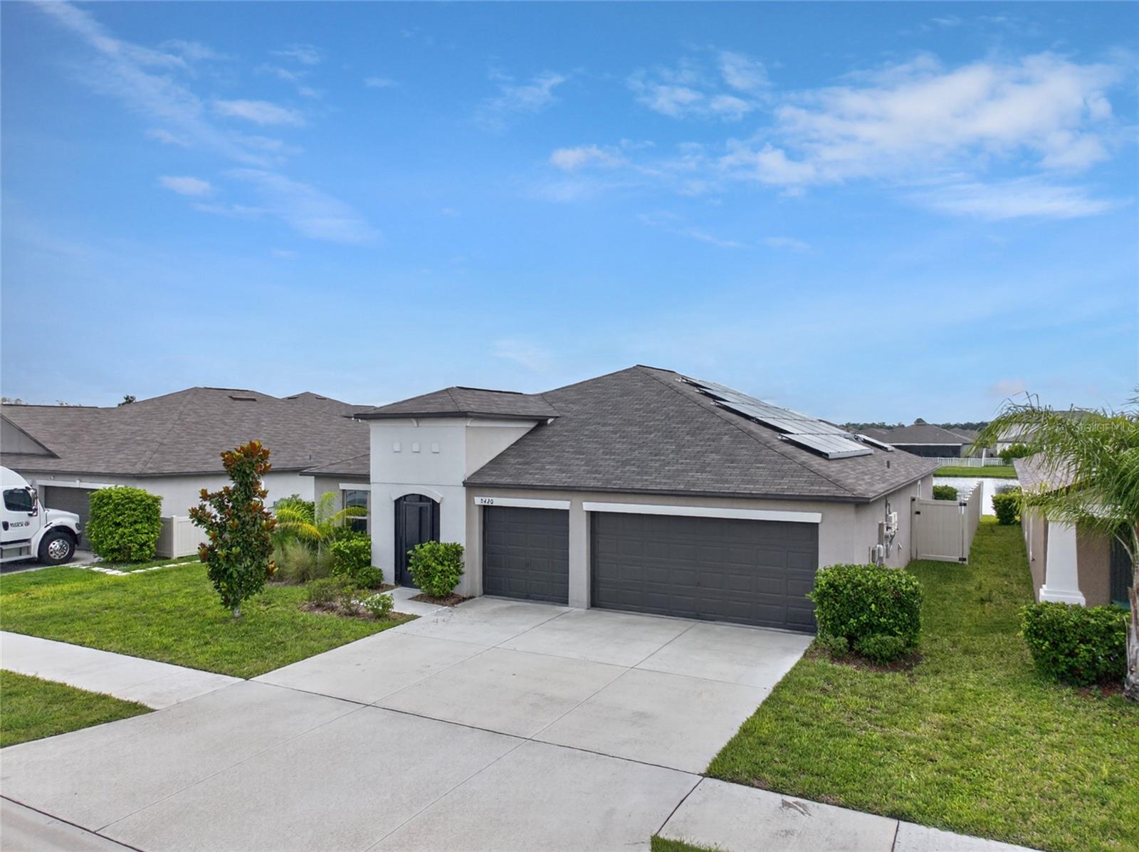 5420 LESLIE CANYON DR