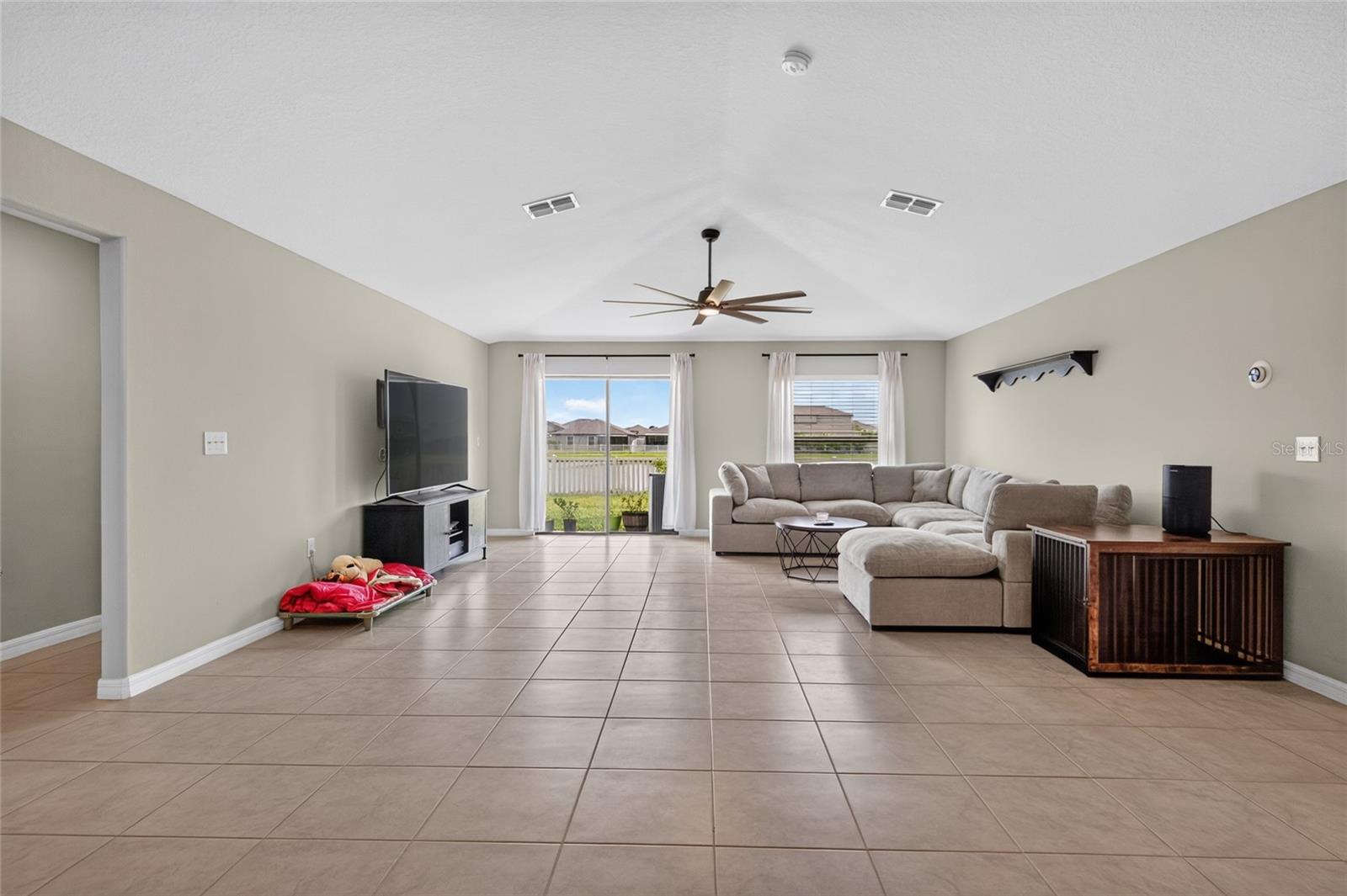 5420 LESLIE CANYON DR