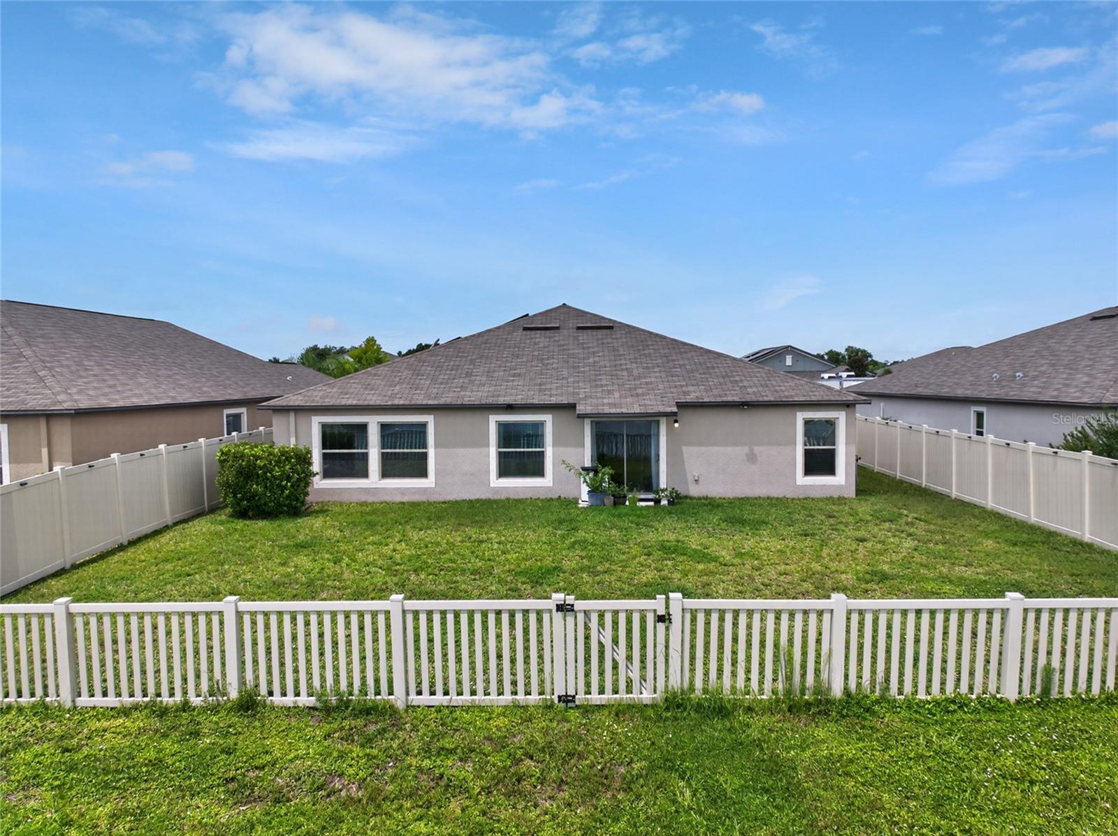 5420 LESLIE CANYON DR