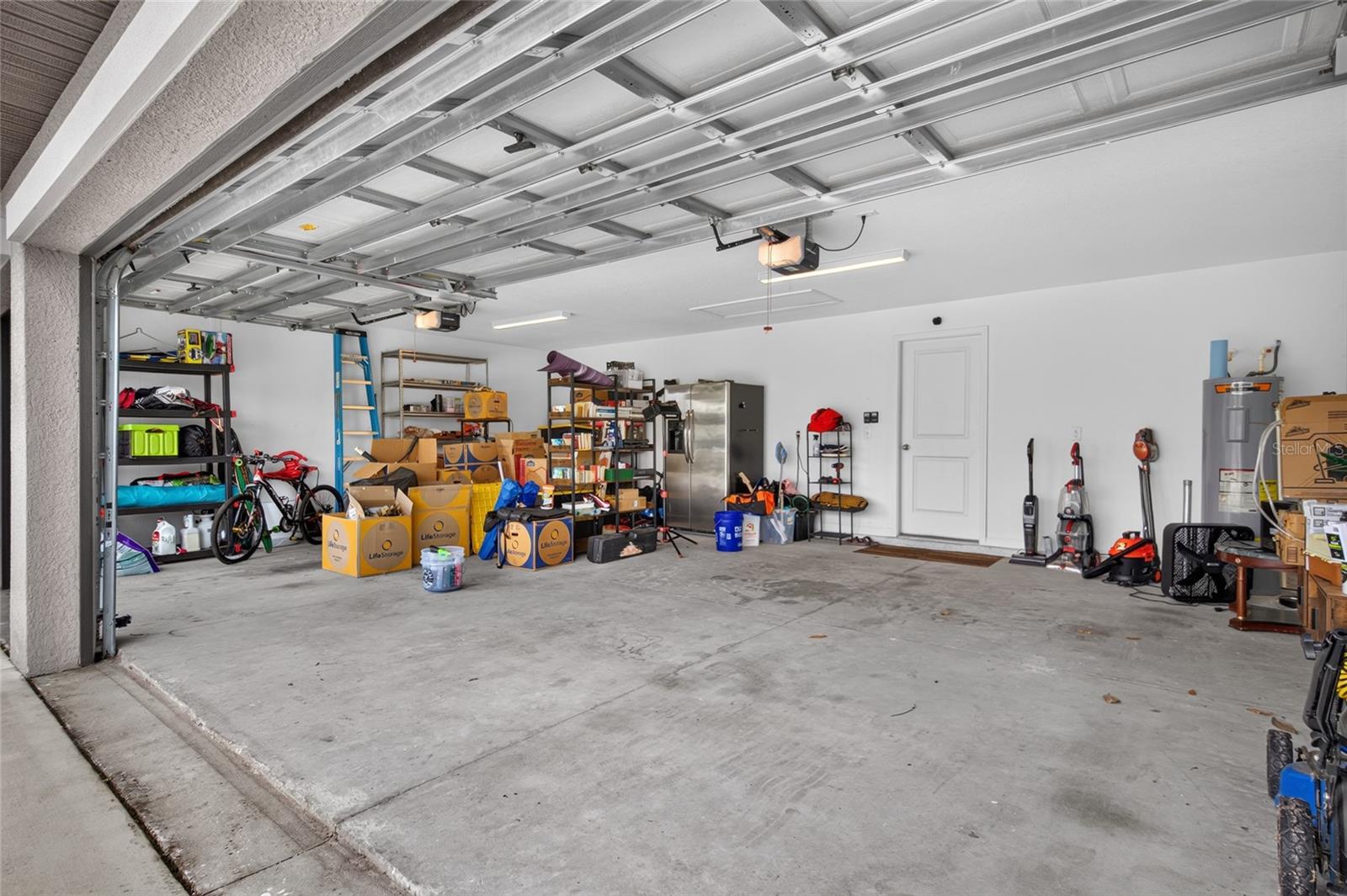 5420 LESLIE CANYON DR