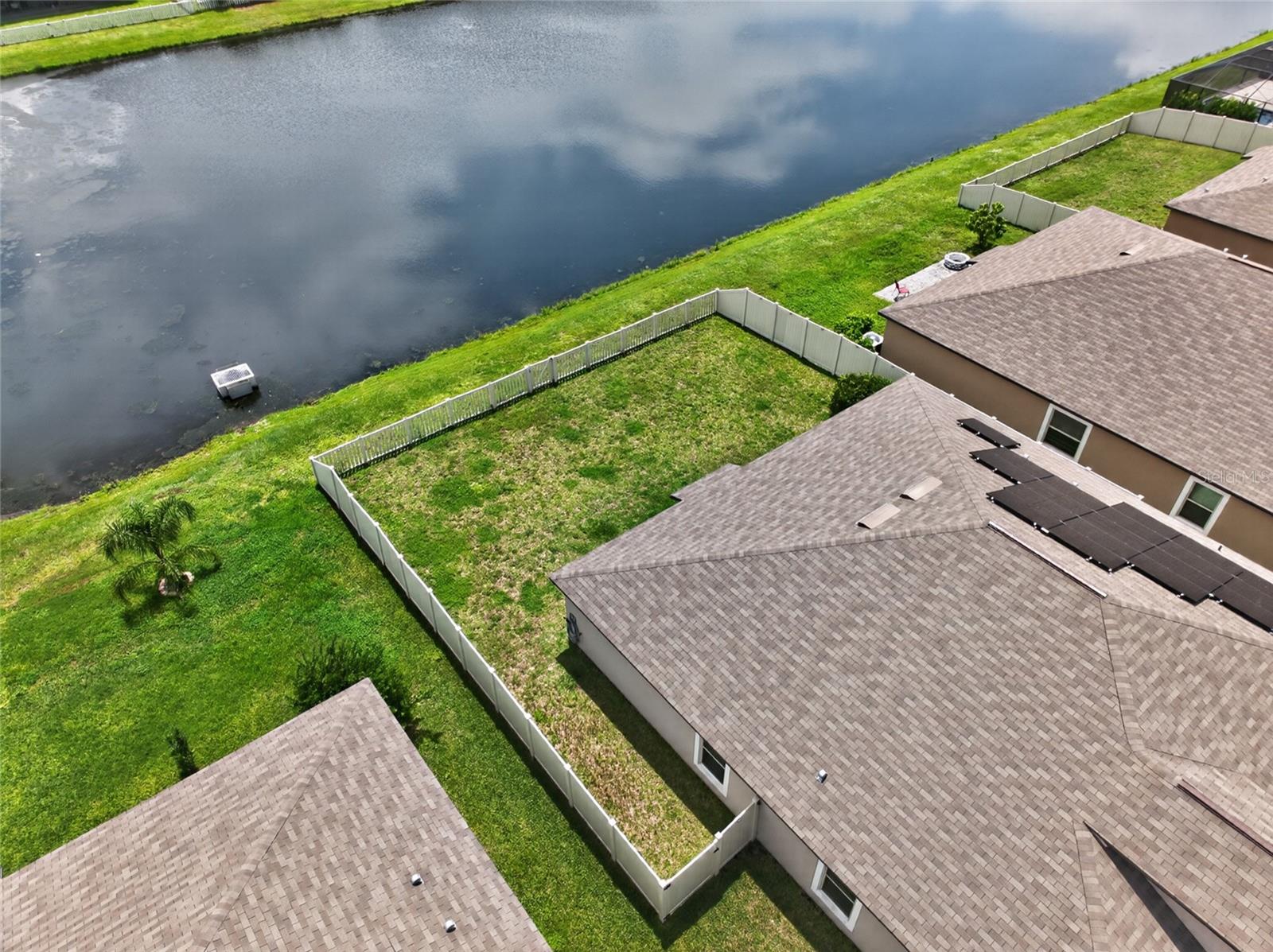 5420 LESLIE CANYON DR