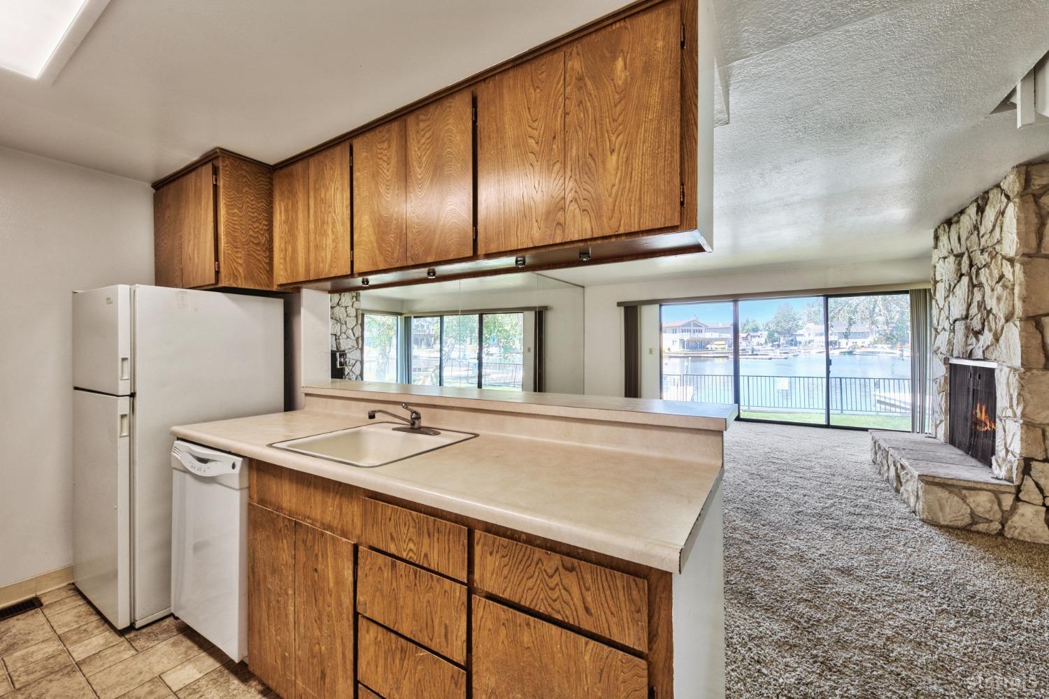 2031 Venice Drive Unit: 321