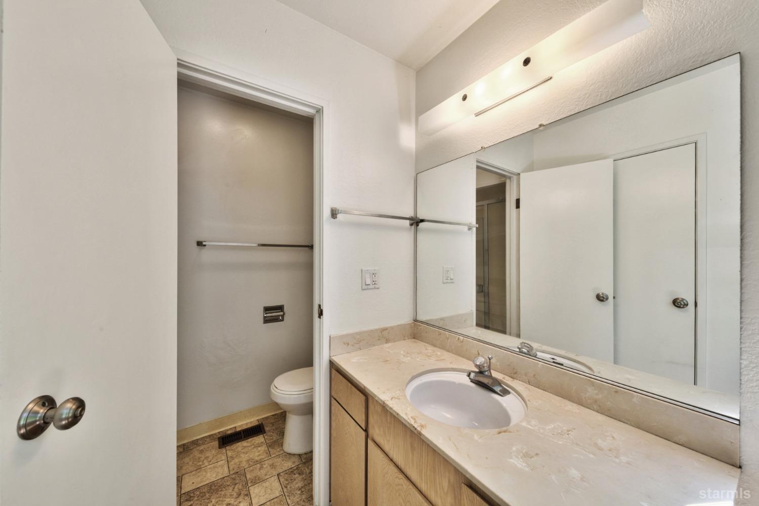 2031 Venice Drive Unit: 321