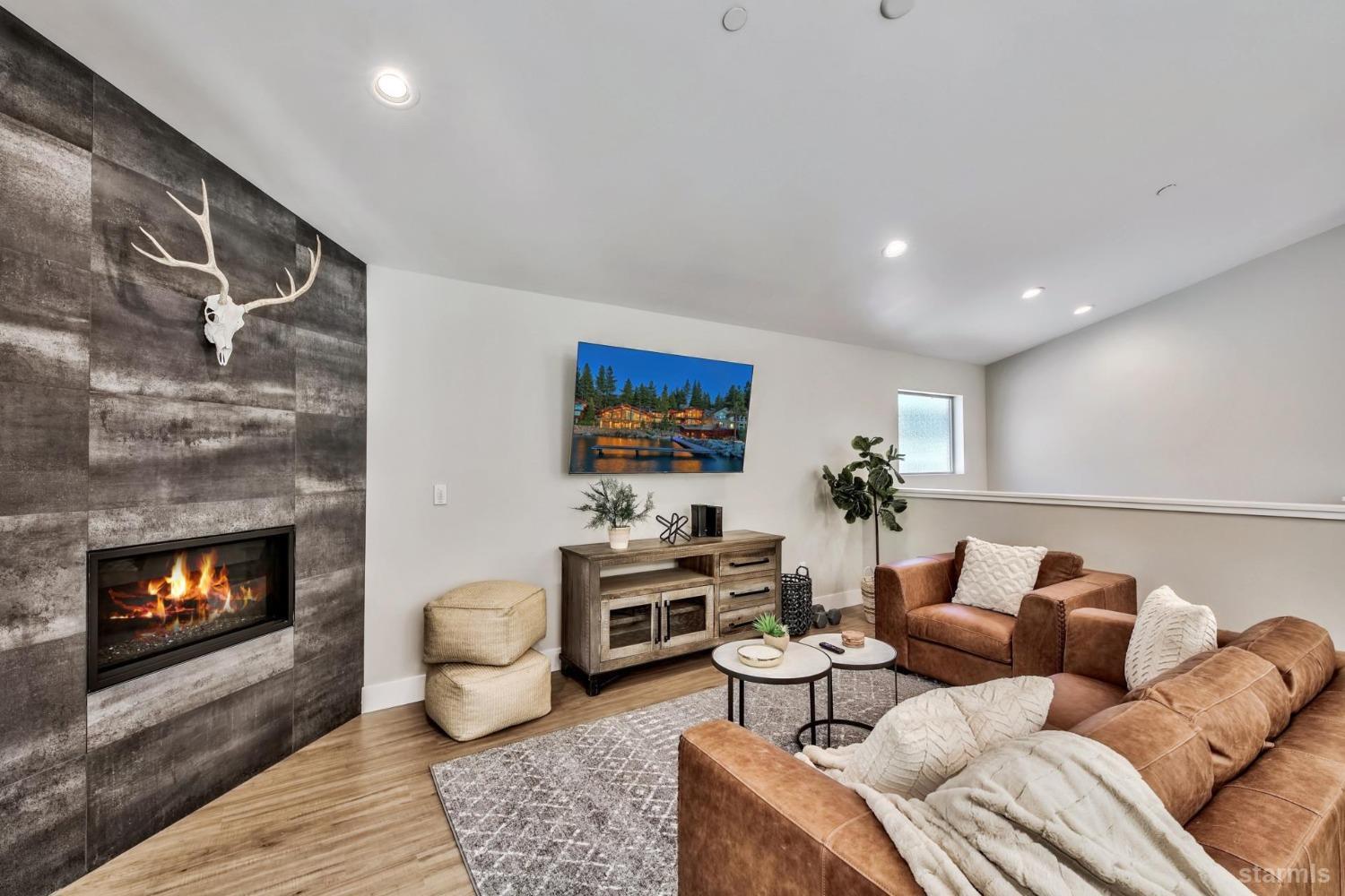 2007 5th Street Unit: F