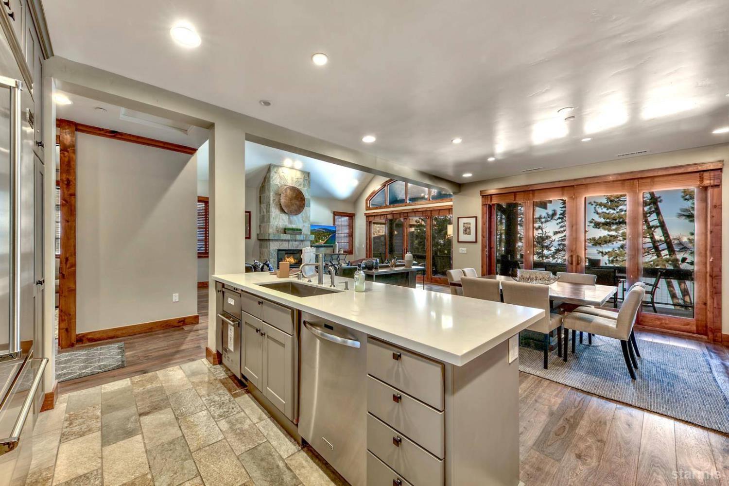 3371 Lake Tahoe Boulevard Unit: 6A