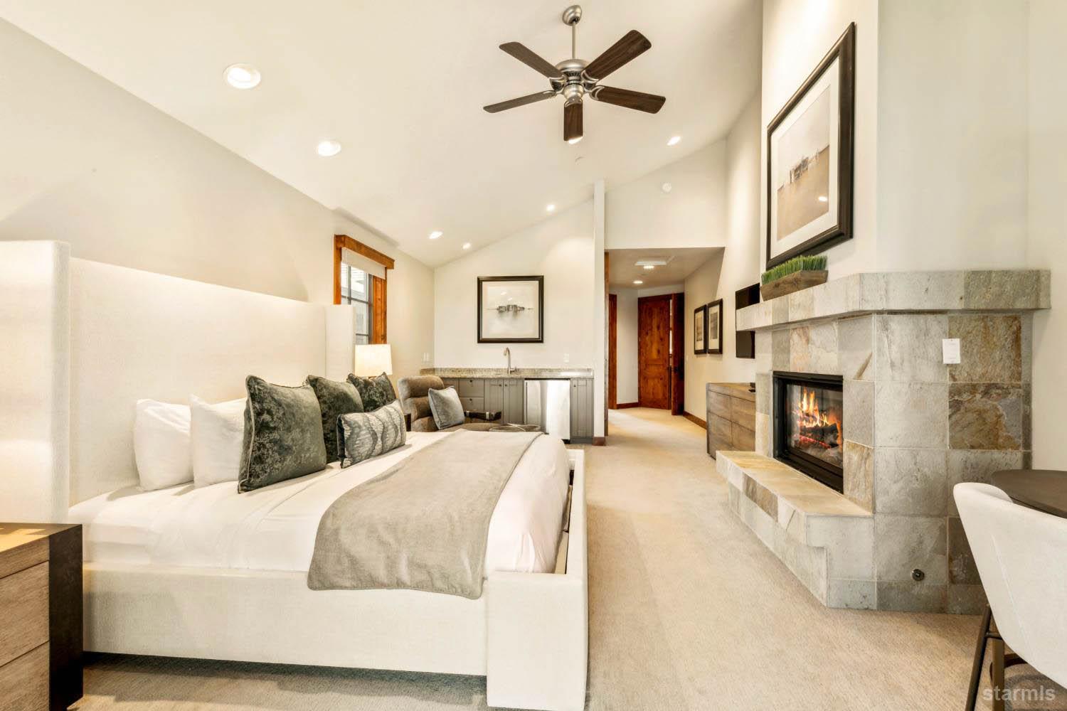 3371 Lake Tahoe Boulevard Unit: 6A