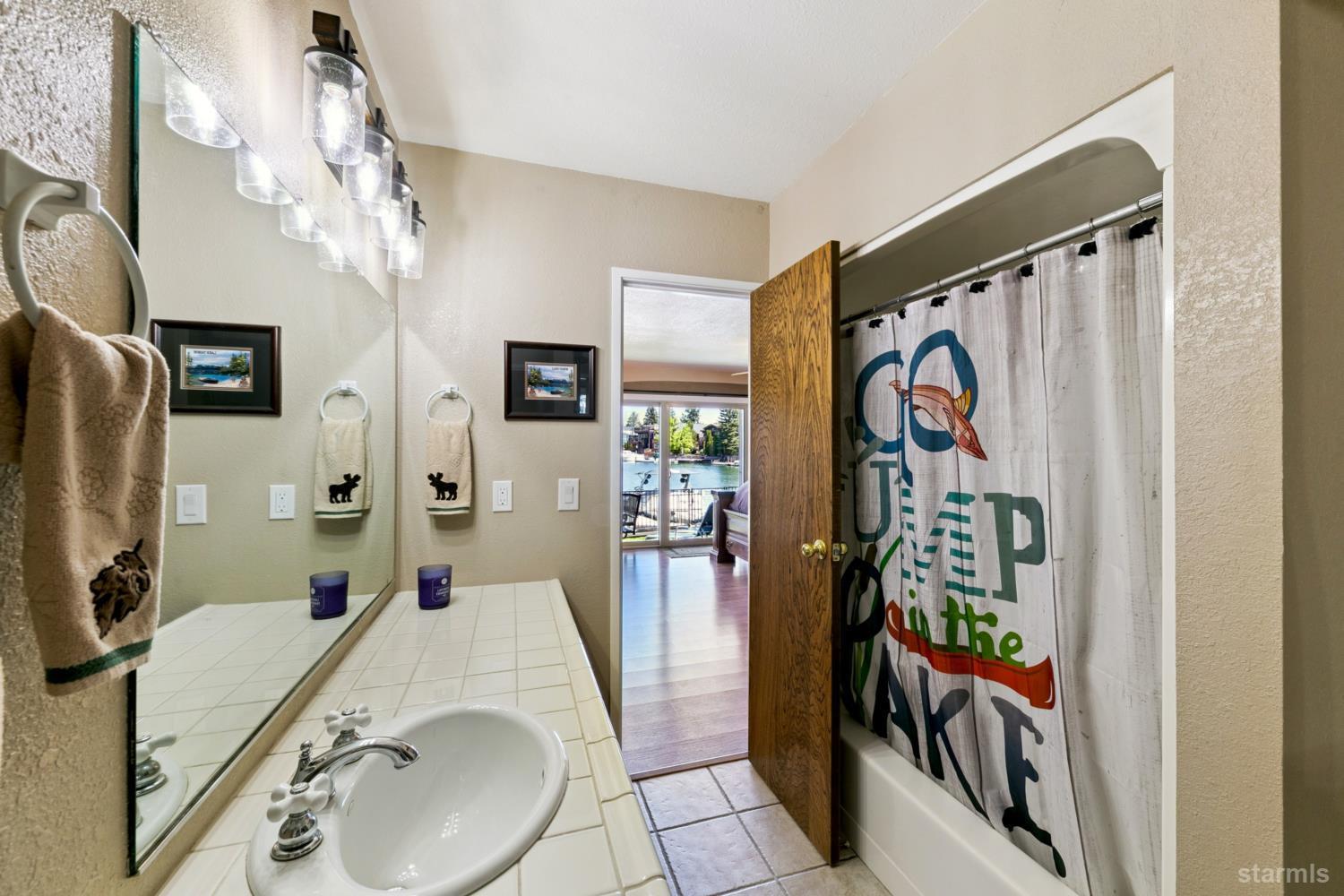 2031 Venice Drive Unit: 322