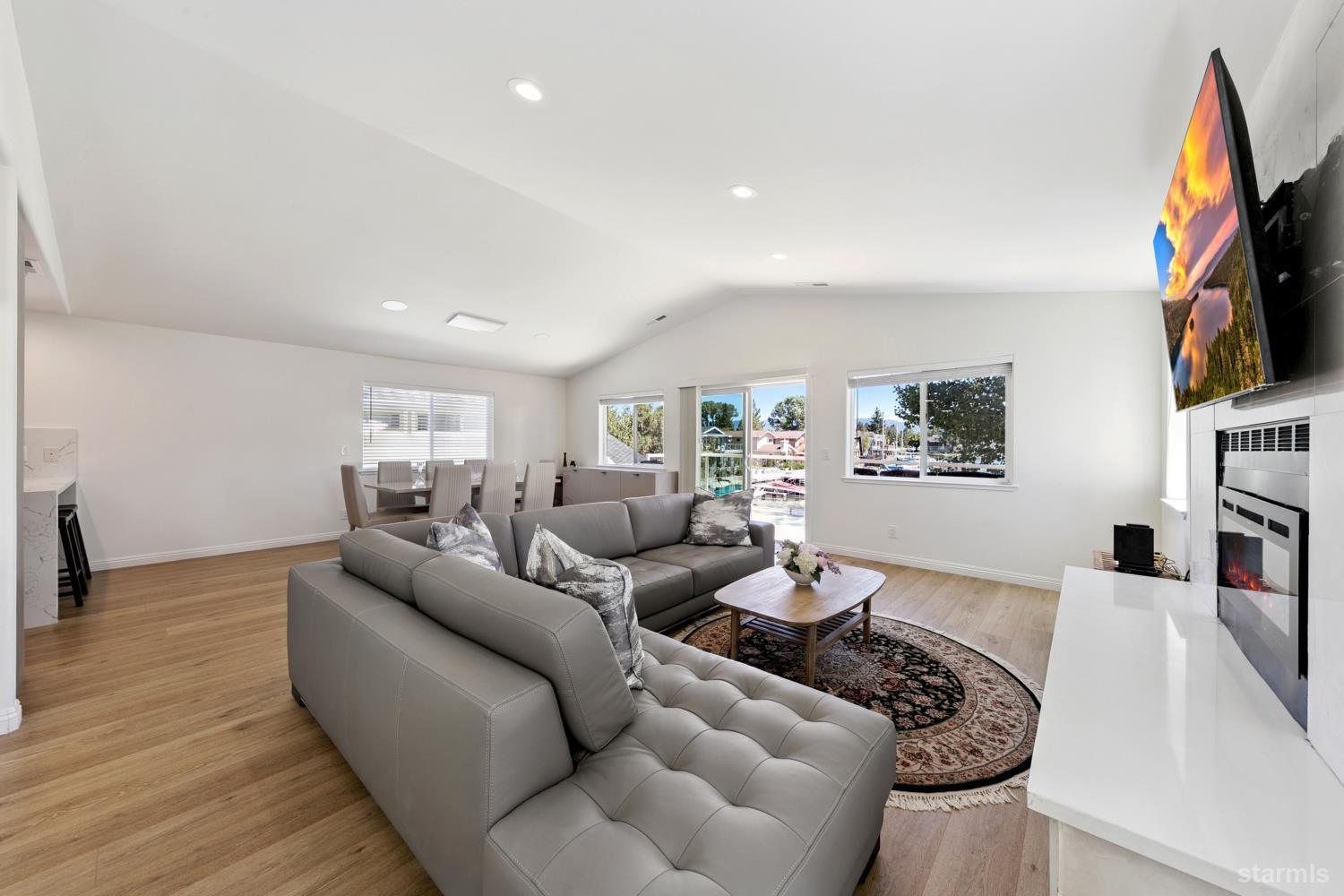 487 Christie Drive