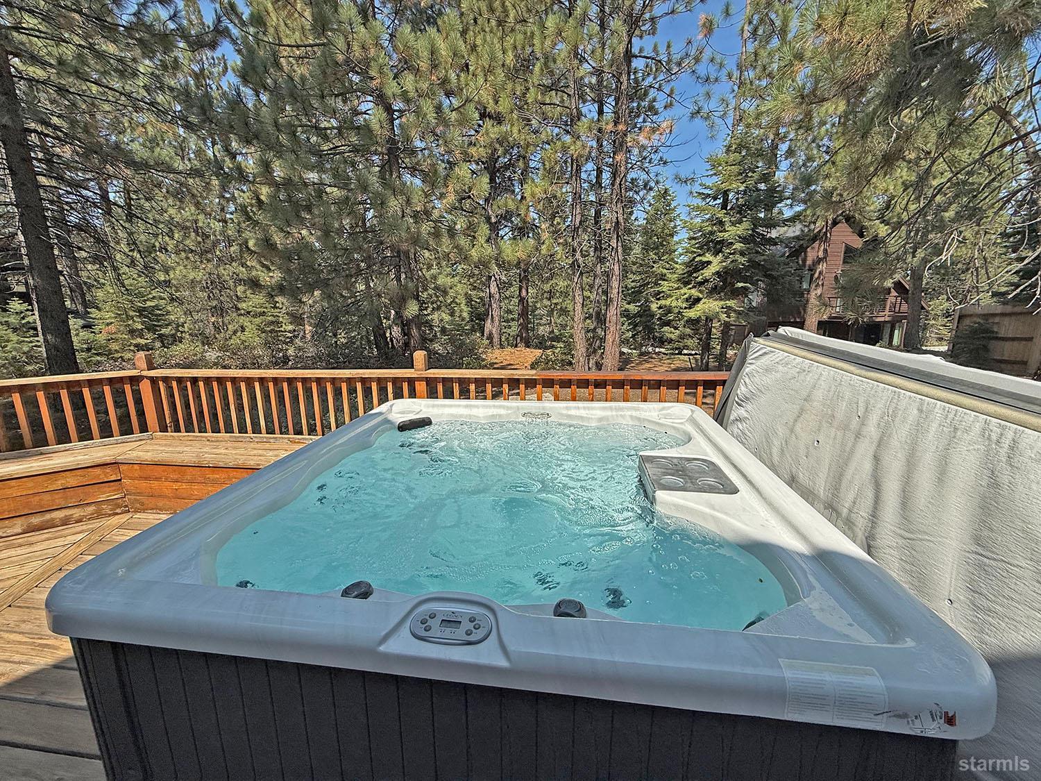 1468 Crystal Air Drive