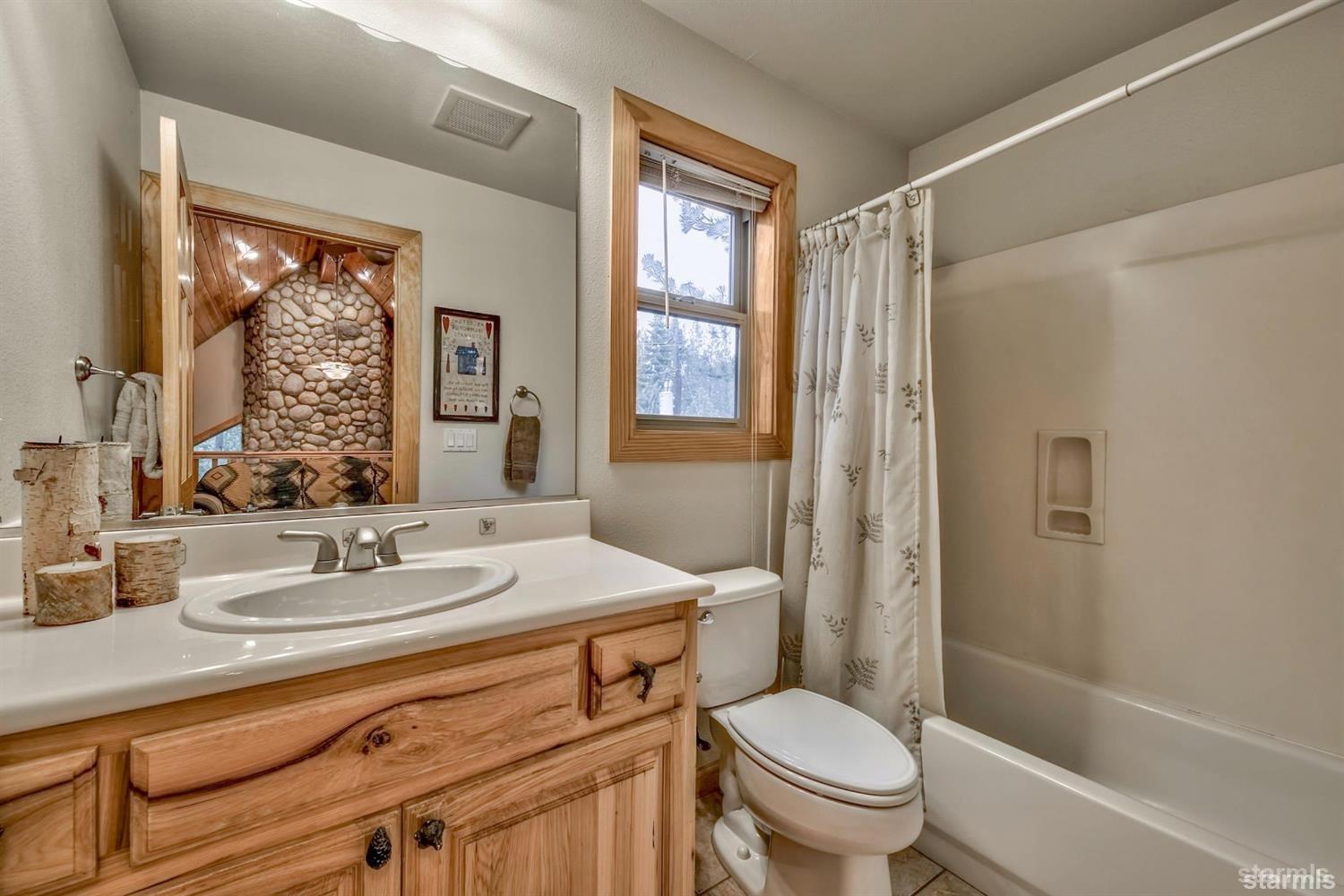 1468 Crystal Air Drive