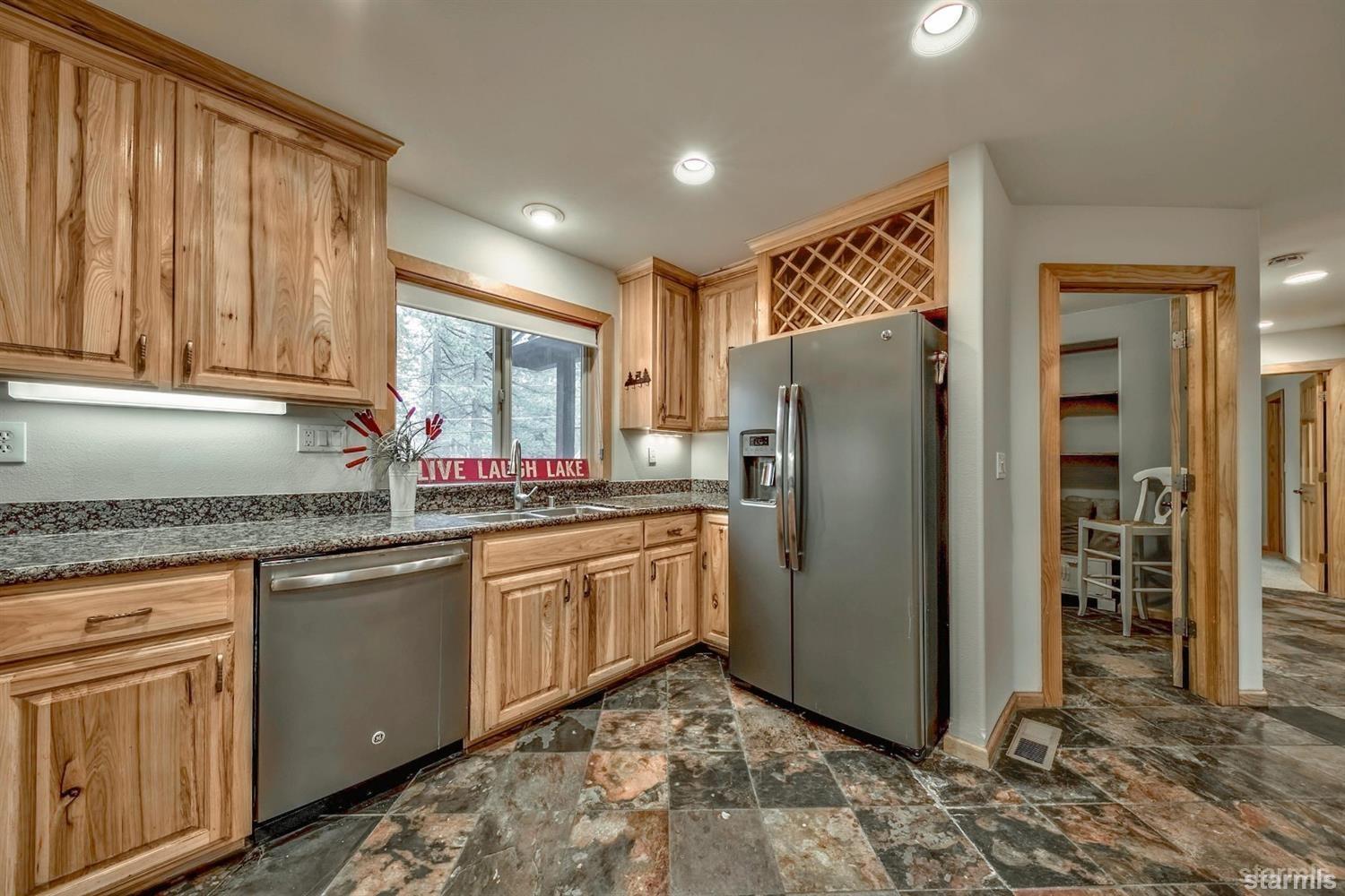 1468 Crystal Air Drive