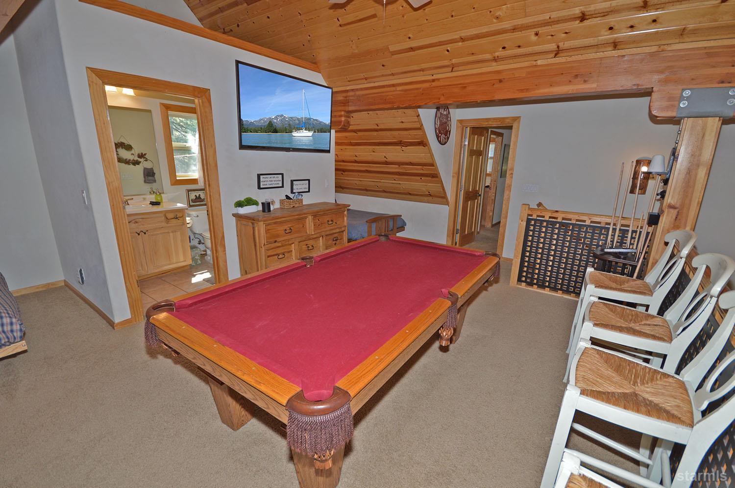 1468 Crystal Air Drive