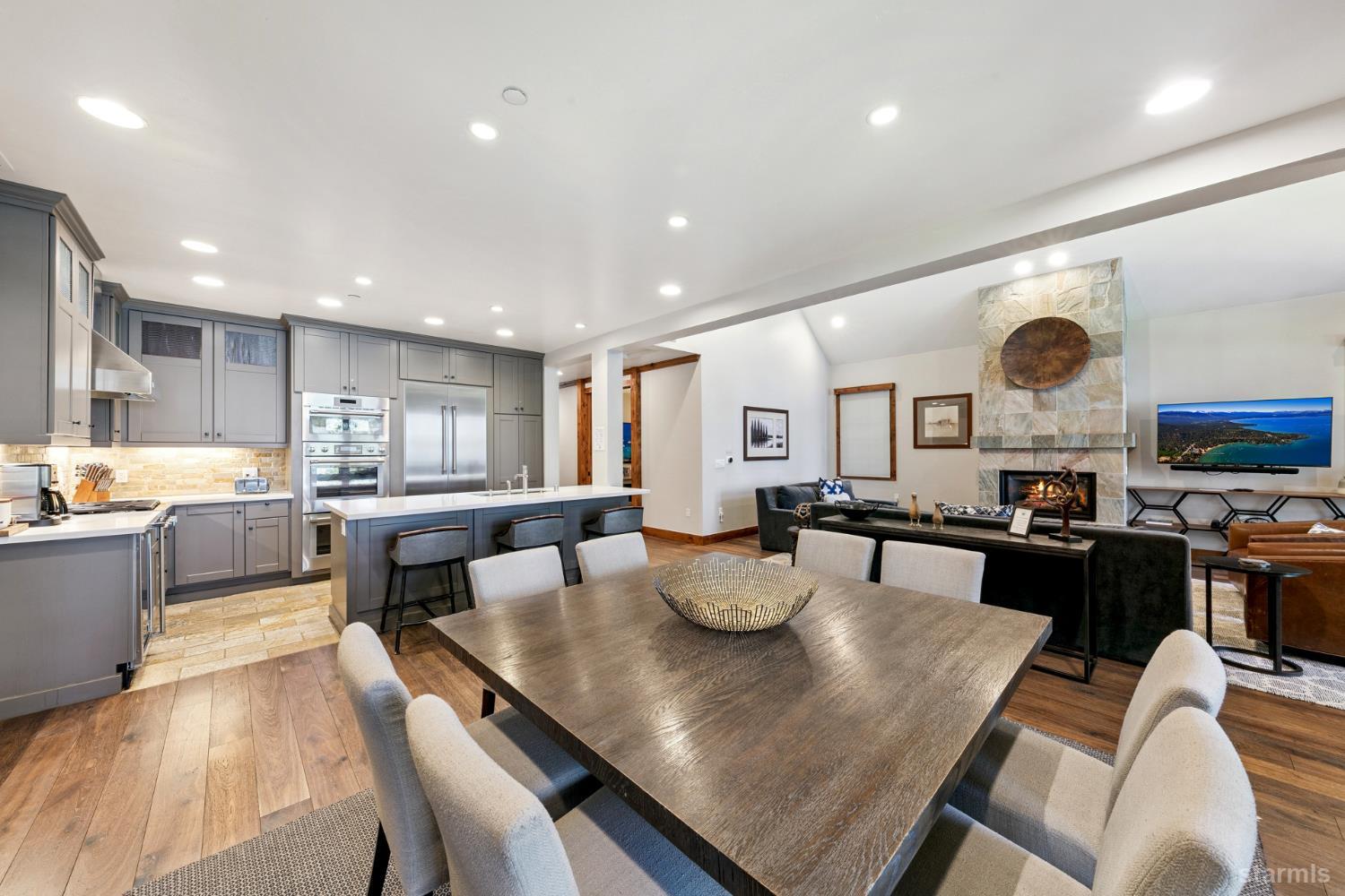 3371 Lake Tahoe Boulevard Unit: 6A