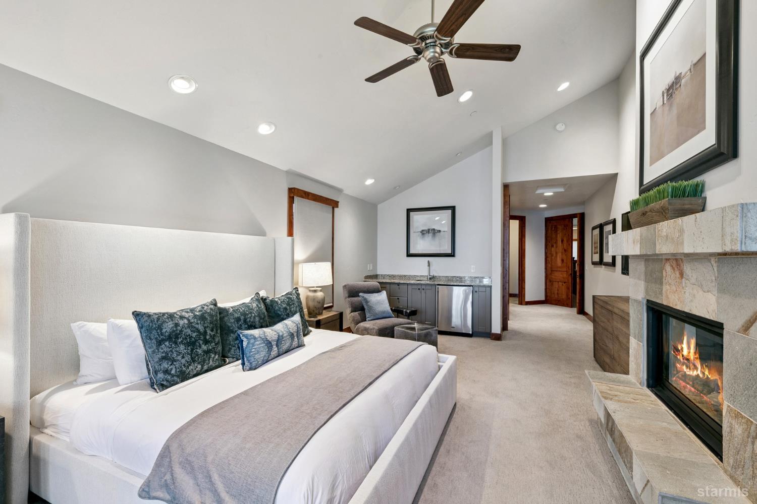3371 Lake Tahoe Boulevard Unit: 6ABD