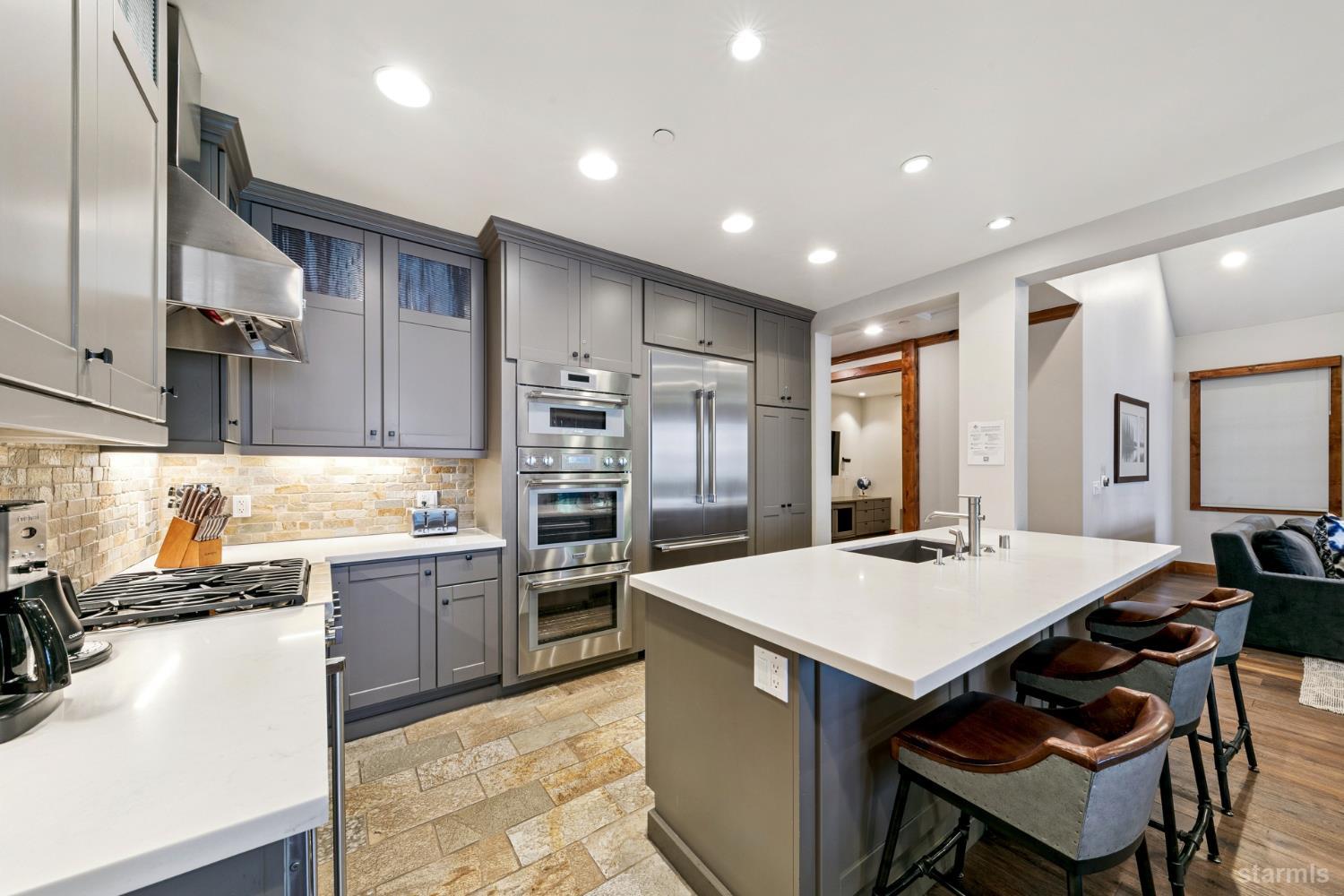3371 Lake Tahoe Boulevard Unit: 6ABD