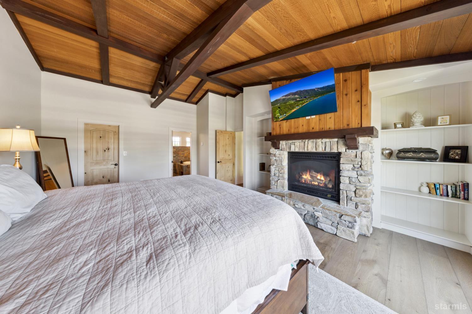 2189 Balboa Drive