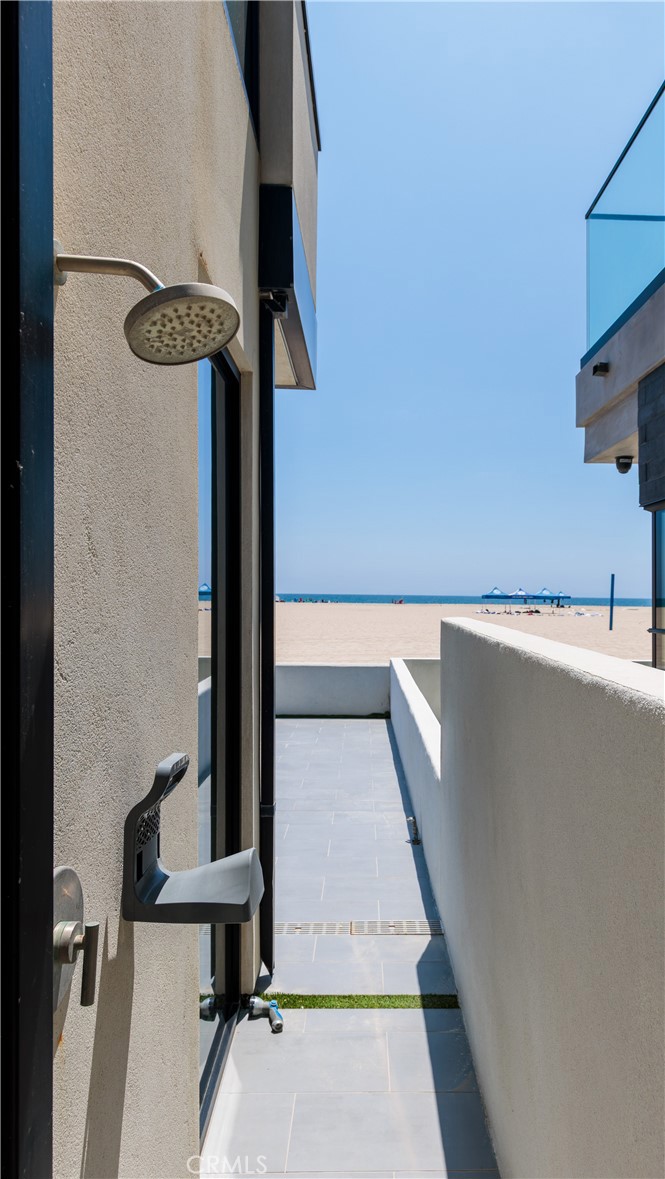 7104 W Oceanfront