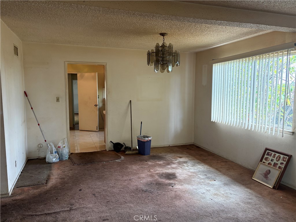 819 Perry Avenue