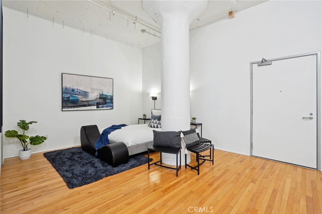 420 S San Pedro Street 428