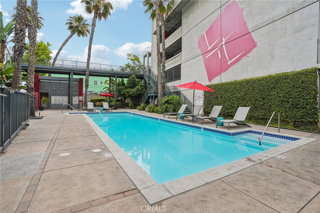 420 S San Pedro Street 428