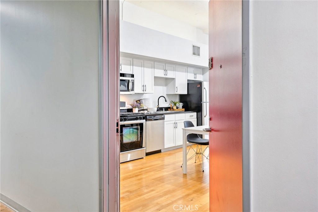 420 S San Pedro Street 428