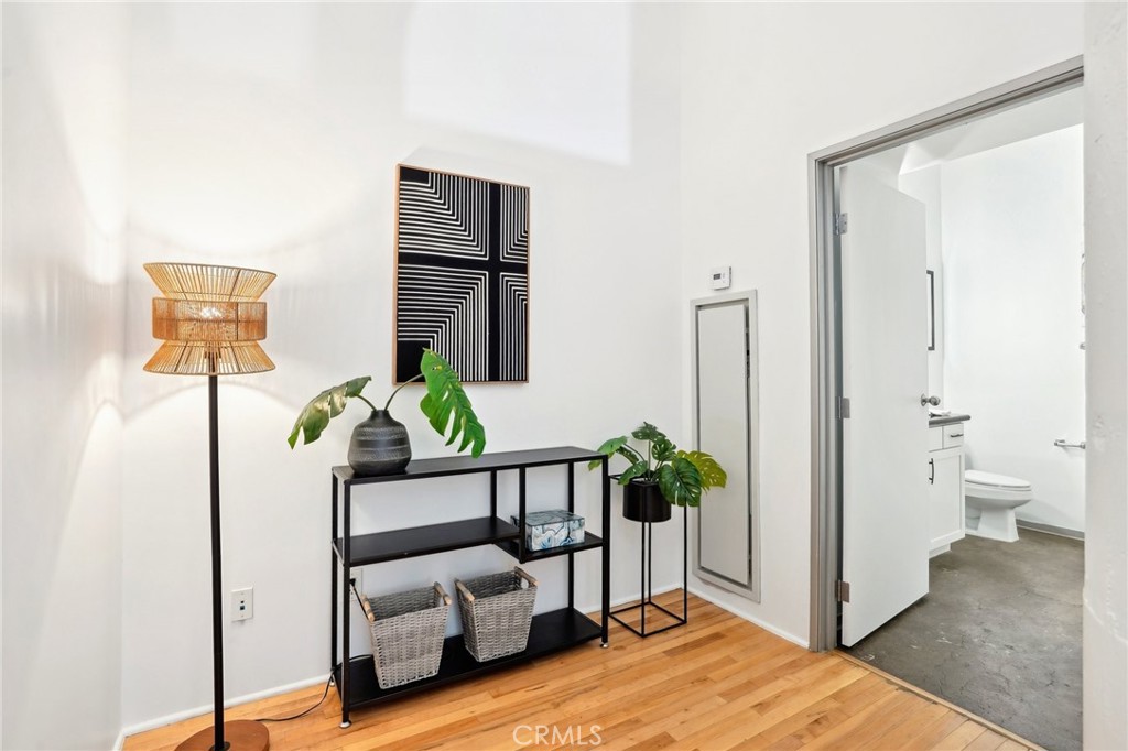 420 S San Pedro Street 428