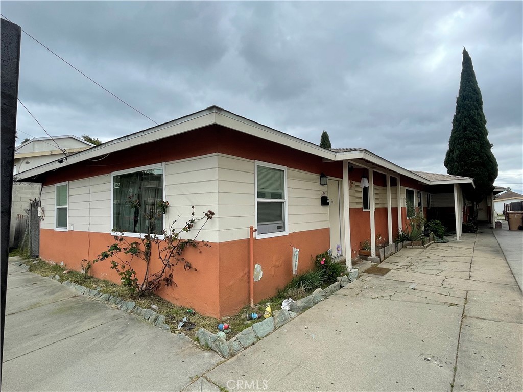 1126 W 120th Street