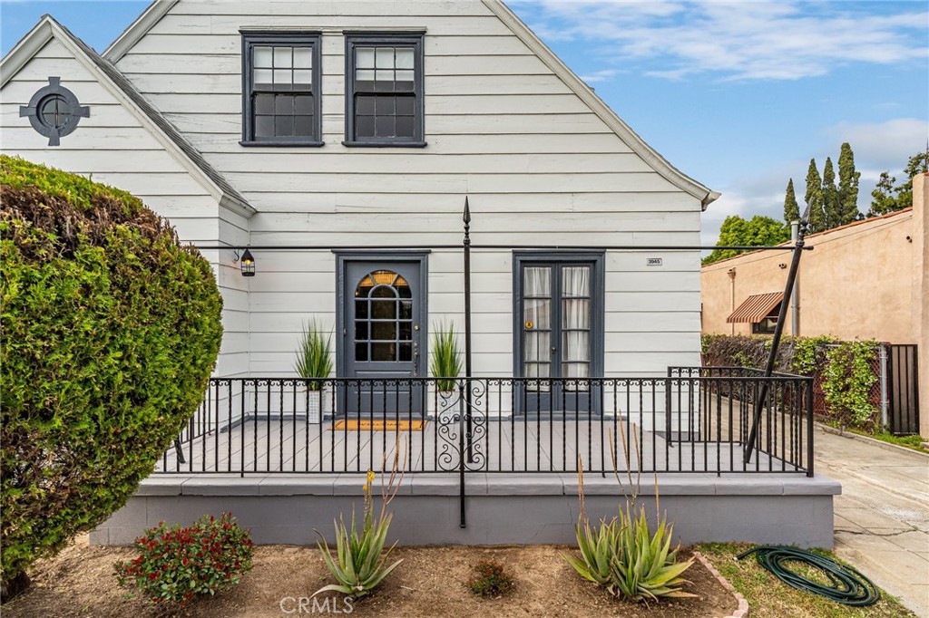 3945 Stockbridge Avenue