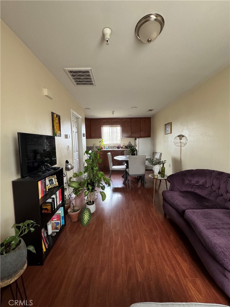 2432 Fairmount Street