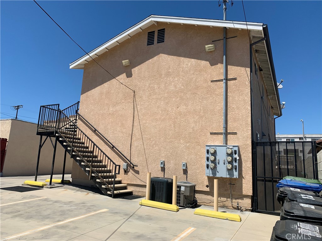 2432 Fairmount Street