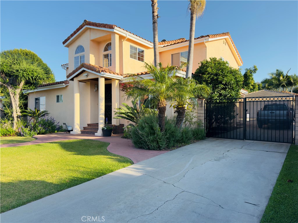 14542 Los Robles Avenue