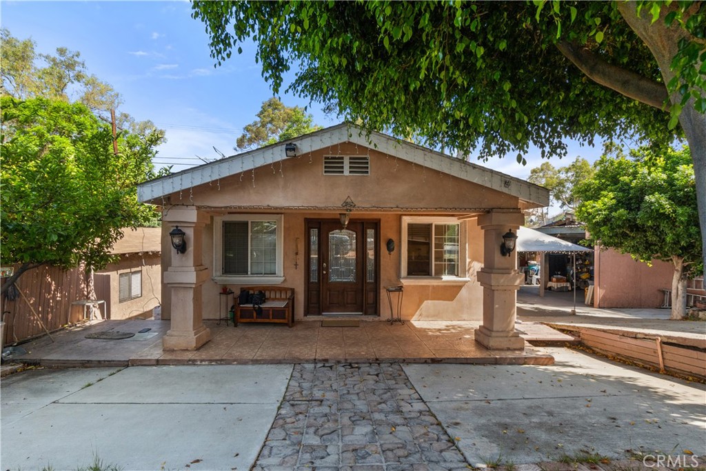 4421 -4423 Floral Drive