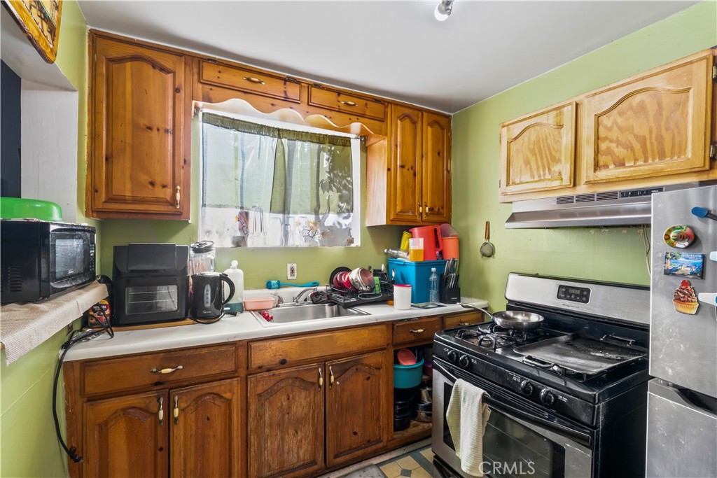 4421 -4423 Floral Drive