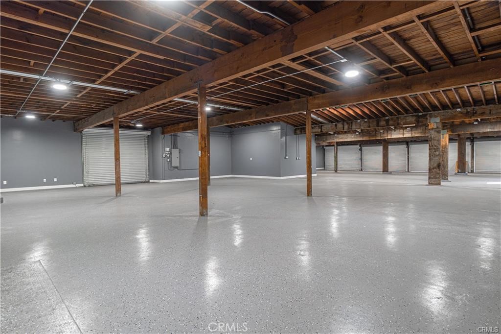 820 W Esther Street