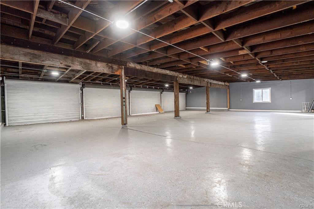 820 W Esther Street