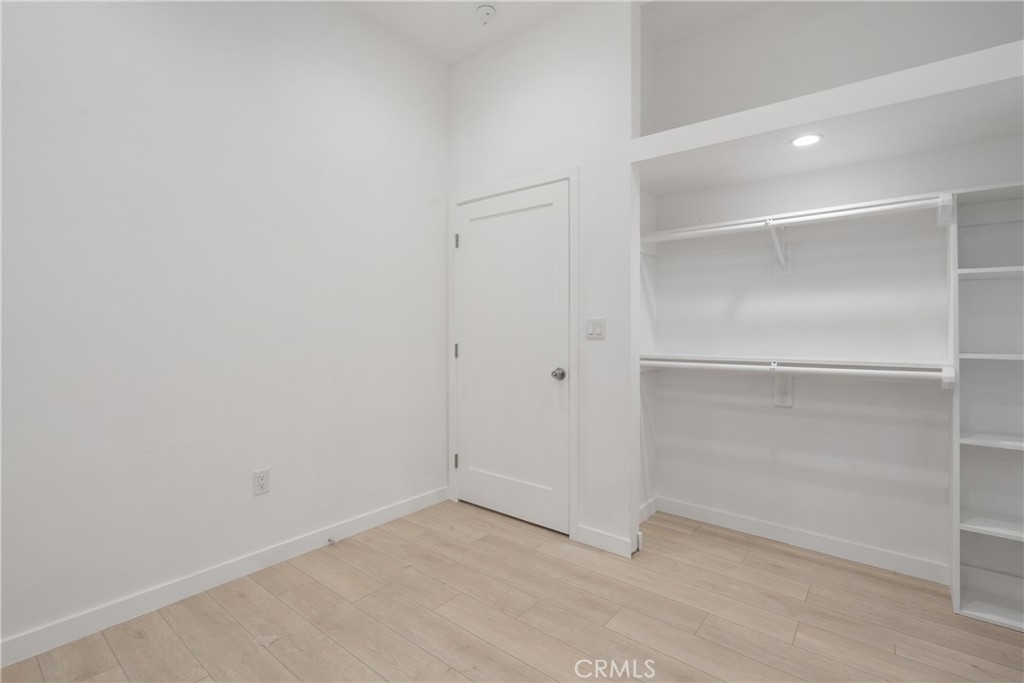 3929 Brighton