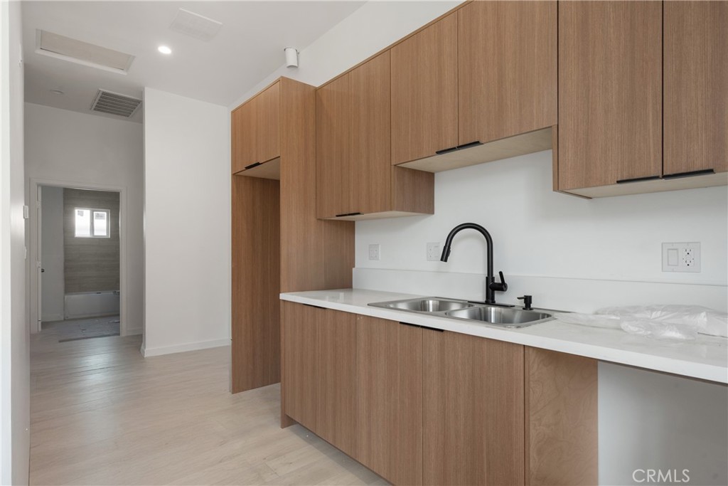 3929 Brighton