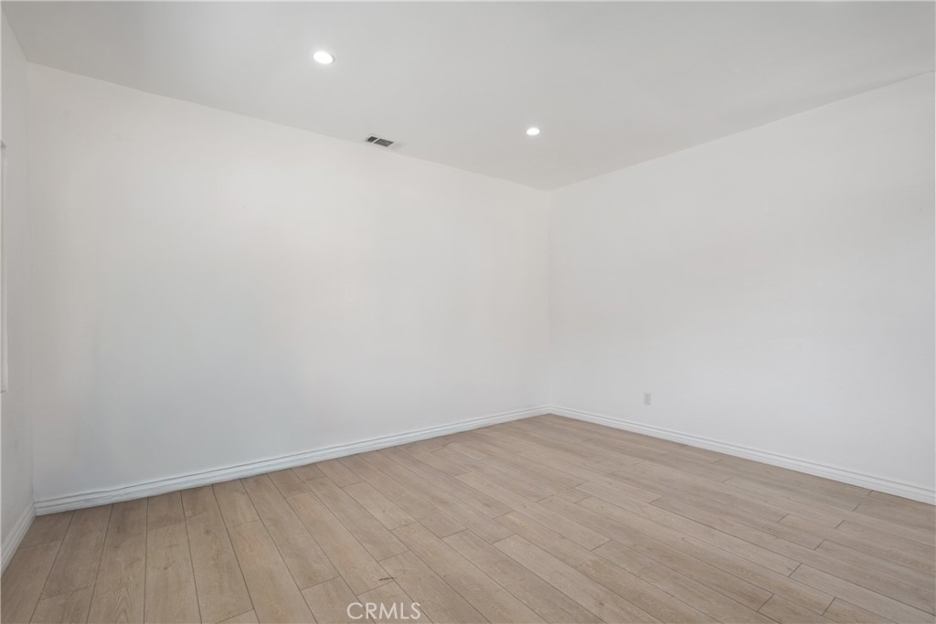 3929 Brighton