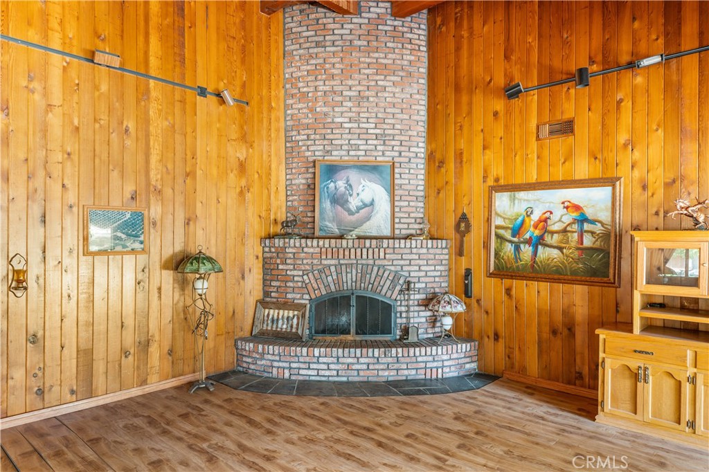 32623 Highway 190